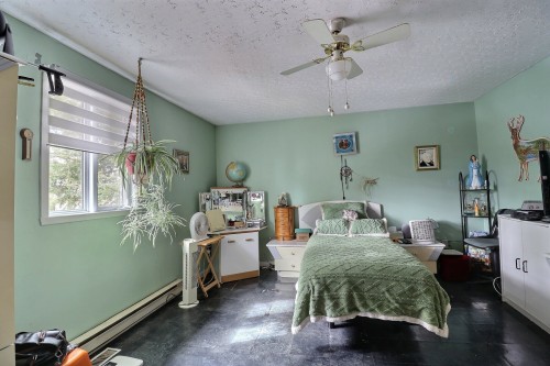 Chambre à coucher principale - 657 Rue Bourbeau, Rouyn-Noranda, QC - Indoor Photo Showing Bedroom