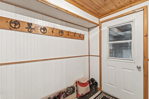 Mud Room - 16 Rue André, Montpellier, QC - Indoor Photo Showing Other Room