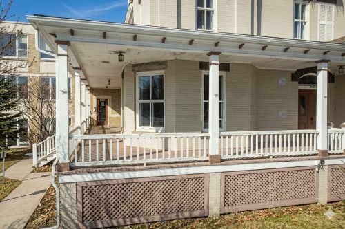 Extérieur - 5025 Rue Foster, Waterloo, QC - Outdoor With Deck Patio Veranda With Facade