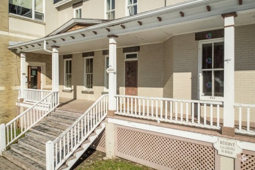 Entrée extérieure - 5025 Rue Foster, Waterloo, QC - Outdoor With Deck Patio Veranda