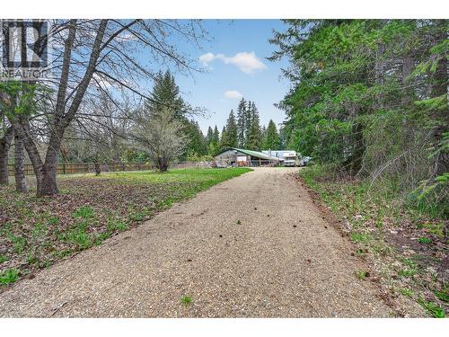 7909/7913 Hudson Road  Salmon Arm, BC V1E 2P9