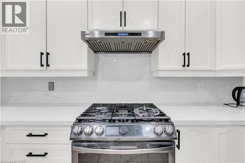 3377 Destination Drive, Mississauga, ON - Indoor Photo Showing Kitchen