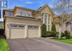 3285 LIPTAY AVENUE Oakville, ON L6M 0N1