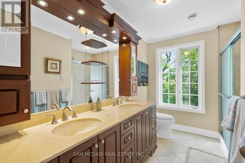1690 Sherway Drive, Mississauga, ON - Indoor Photo Showing Bathroom