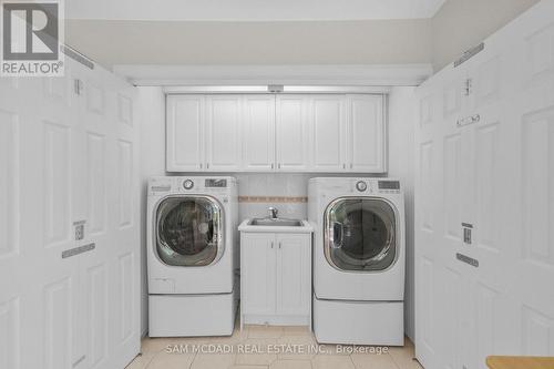 1690 Sherway Drive, Mississauga, ON - Indoor Photo Showing Laundry Room