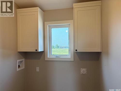 10 Jesse Bay, Last Mountain Lake, SK - Indoor