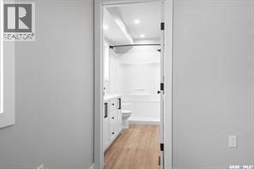 10 Jesse Bay, Last Mountain Lake, SK - Indoor