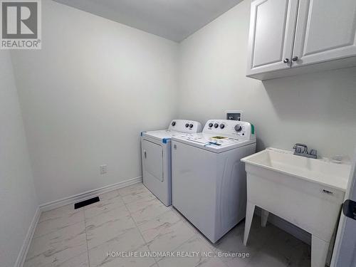 41 Sapphire Way, Thorold, ON - Indoor Photo Showing Laundry Room