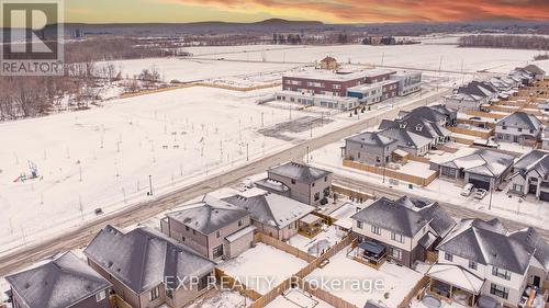 3291 Regiment Road, London South (South V), ON -  With View
