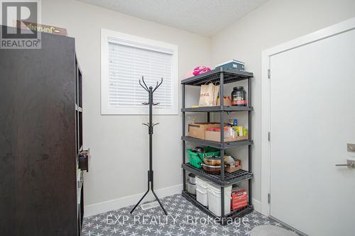 3291 Regiment Road, London South (South V), ON - Indoor