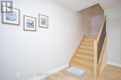3291 Regiment Road, London South (South V), ON - Indoor Photo Showing Other Room