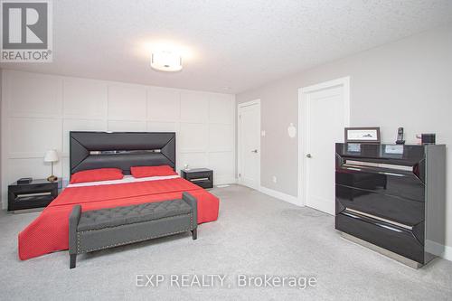 3291 Regiment Road, London South (South V), ON - Indoor Photo Showing Bedroom