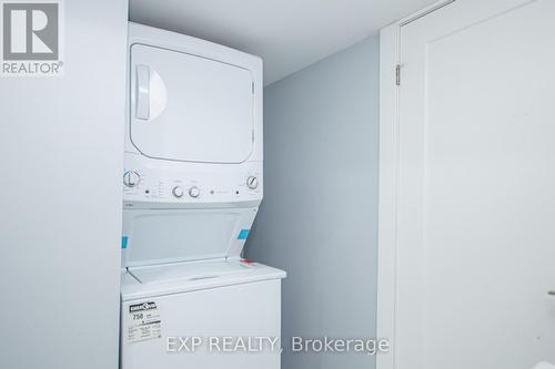 3291 Regiment Road, London South (South V), ON - Indoor Photo Showing Laundry Room