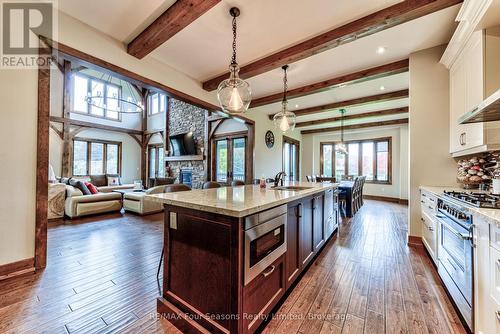 9 Windrose Valley Boulevard, Clearview, ON - Indoor Photo Showing Kitchen With Upgraded Kitchen