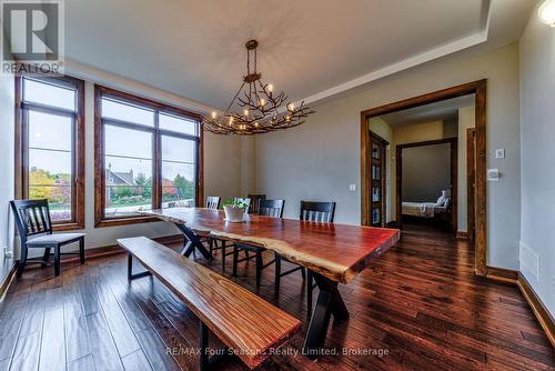 9 Windrose Valley Boulevard, Clearview, ON - Indoor Photo Showing Dining Room