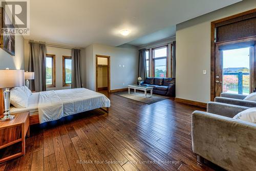 9 Windrose Valley Boulevard, Clearview, ON - Indoor Photo Showing Bedroom