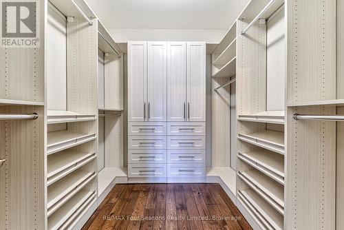9 Windrose Valley Boulevard, Clearview, ON - Indoor With Storage