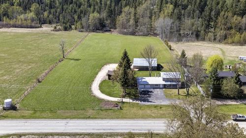 985 OLD N THOMPSON Highway  Clearwater, BC V0E 1N2