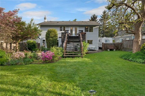 420 Goodwin Rd, Campbell River, BC 