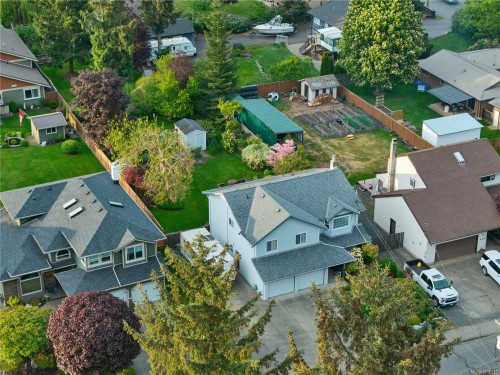 420 Goodwin Rd, Campbell River, BC 