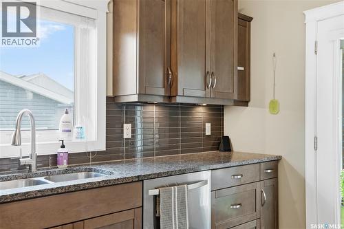 416 Golden Willow Way, Warman, SK - Indoor Photo Showing Kitchen With Double Sink