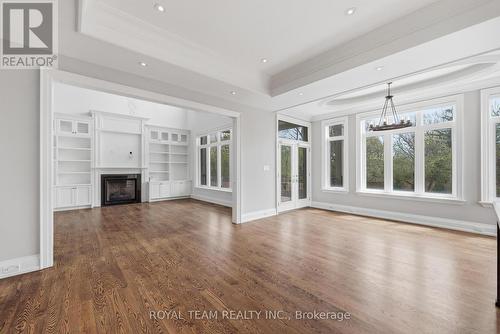 130 Elmwood Avenue, Richmond Hill, ON - Indoor With Fireplace