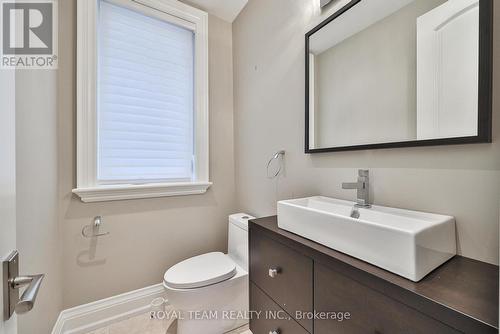 130 Elmwood Avenue, Richmond Hill, ON - Indoor Photo Showing Bathroom