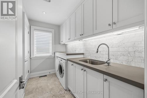 130 Elmwood Avenue, Richmond Hill, ON - Indoor Photo Showing Laundry Room