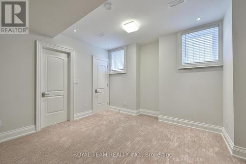 130 Elmwood Avenue, Richmond Hill, ON - Indoor Photo Showing Other Room