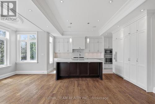130 Elmwood Avenue, Richmond Hill, ON - Indoor Photo Showing Kitchen