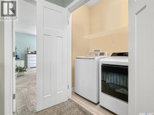 137 Valley Park Place, Swift Current, SK - Indoor Photo Showing Laundry Room