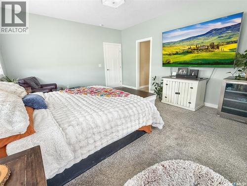 137 Valley Park Place, Swift Current, SK - Indoor Photo Showing Bedroom