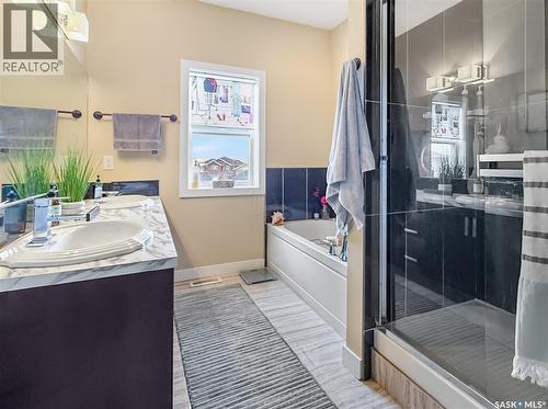 137 Valley Park Place, Swift Current, SK - Indoor Photo Showing Bathroom