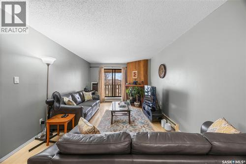 236 310 Stillwater Drive, Saskatoon, SK - Indoor Photo Showing Living Room