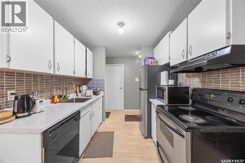 236 310 Stillwater Drive, Saskatoon, SK - Indoor Photo Showing Kitchen