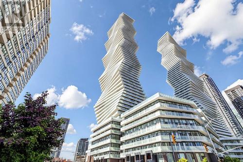 3808 - 3883 QUARTZ ROAD  Mississauga, ON L5B 0M4