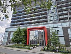 828 - 15 JAMES FINLAY WAY  Toronto, ON M3M 0B3