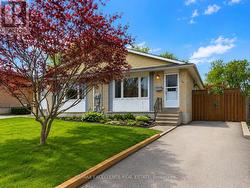 51 WOODLAWN AVENUE Brantford, ON N3V 1A6