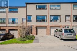 35 THE BRIDLE PATH Clarington, ON L1C 3W1