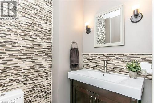 Main Floor Bathroom - 1774 Old Mill Road, Kitchener, ON - Indoor Photo Showing Bathroom