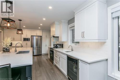 1774 Old Mill Road, Kitchener, ON - Indoor Photo Showing Kitchen With Double Sink With Upgraded Kitchen