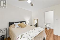 Primary bedroom with ensuite - 