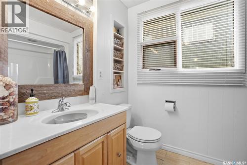 608 Aurora Street, Saskatchewan Beach, SK - Indoor Photo Showing Bathroom