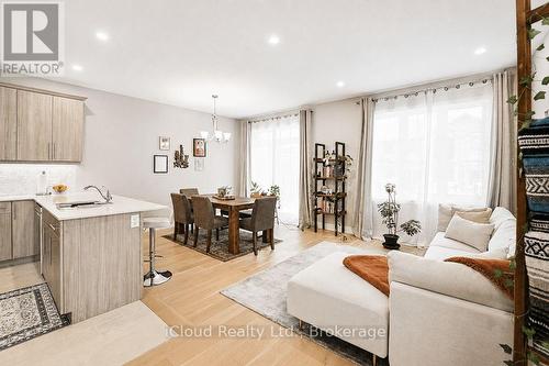 40 - 745 Chelton Road, London South, ON - Indoor Photo Showing Other Room