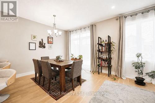 40 - 745 Chelton Road, London South, ON - Indoor Photo Showing Dining Room