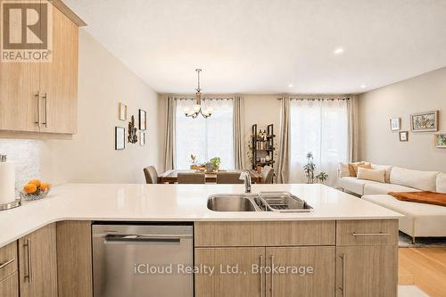 40 - 745 Chelton Road, London South, ON - Indoor Photo Showing Kitchen With Double Sink