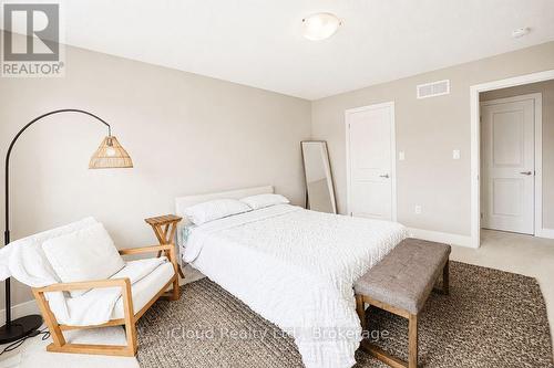 40 - 745 Chelton Road, London South, ON - Indoor Photo Showing Bedroom