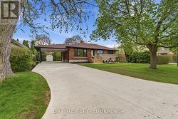 6 BESSBOROUGH DRIVE St. Catharines (Bunting/Linwell), ON L2M 3G2