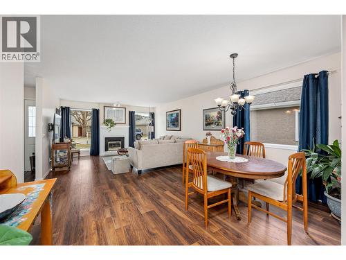 615 Glenmeadows Road Unit# 49, Kelowna, BC - Indoor With Fireplace