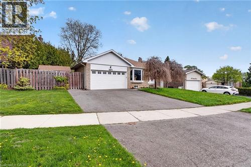2471 MALCOLM Crescent  Burlington, ON L7P 3Y7